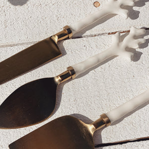 white coral cheese knife | set