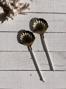 gold clam shell salad servers | set