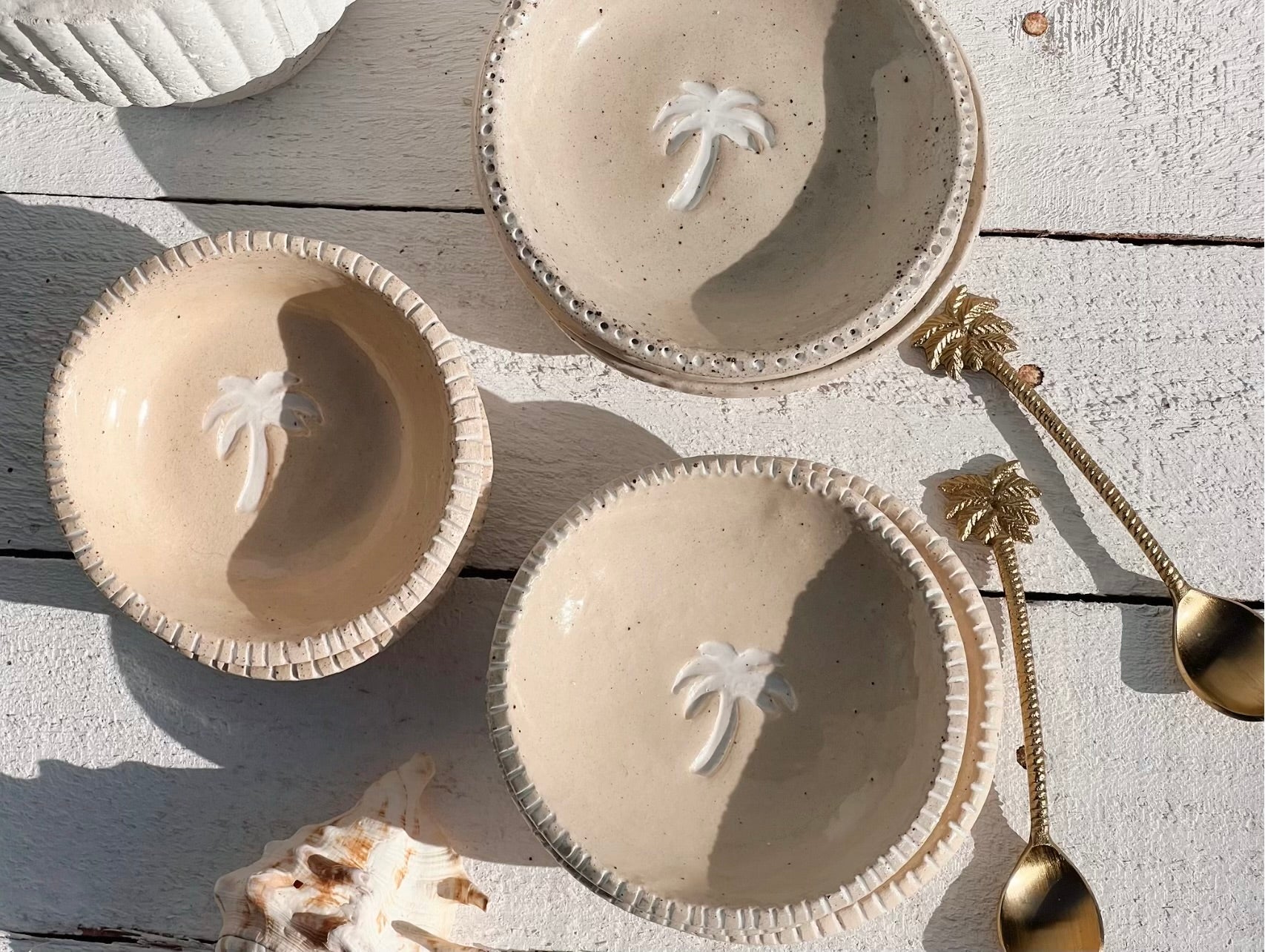 soleil small palm flat bowl | sand