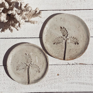 soleil palm tree plate set | speckled