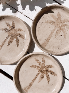 soleil palm tree plate | sand